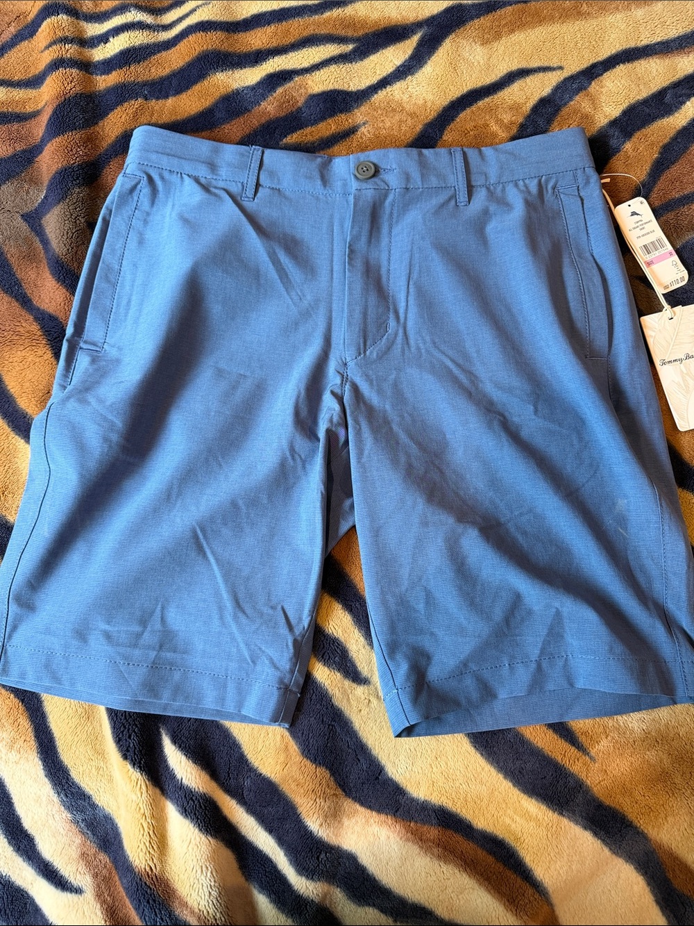Tommy Bahama Men’s Light Blue Flat-Front Stretch Shorts